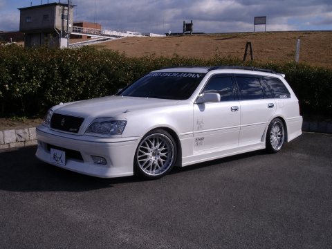17 CROWN ESTATE ROYAL / ATHLETE