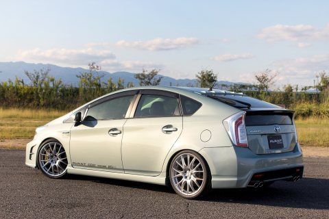 ZVW30 PRIUS(後期)