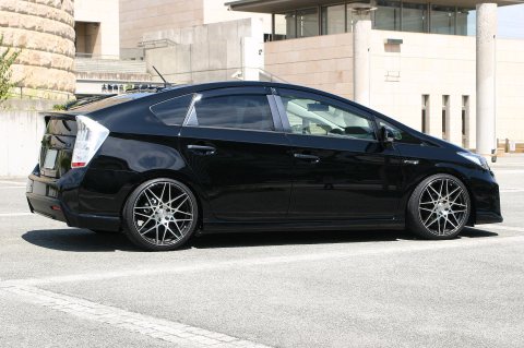 ZVW30 PRIUS【前期】