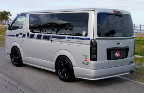 200系ハイエースWIDEBODY