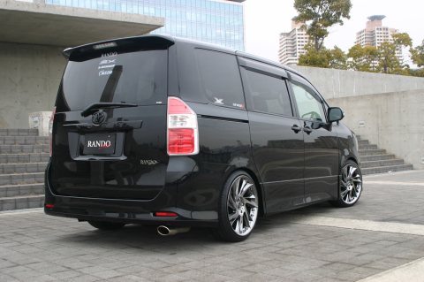 ZRR70W Noah Si・S（エアロ）グレード車用